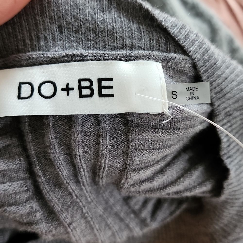 Do+BE sweater sz small - Picture 5 of 6